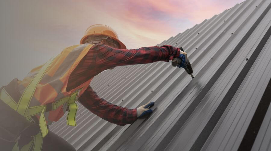 Professional gutter cleaning in Tolland, CT